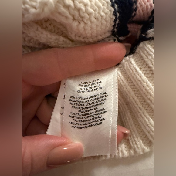 Ralph Lauren Pink Pony Men, size M 
Classic Cream Cable Knit Sweater - Picture 3 of 4